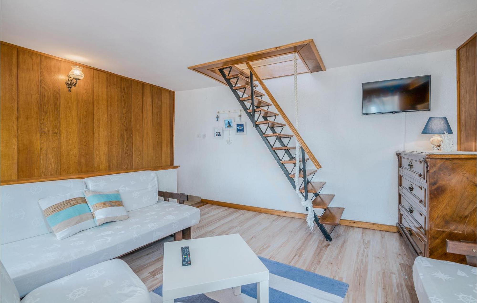 2 Bedroom Gorgeous Home In Baska Exteriör bild