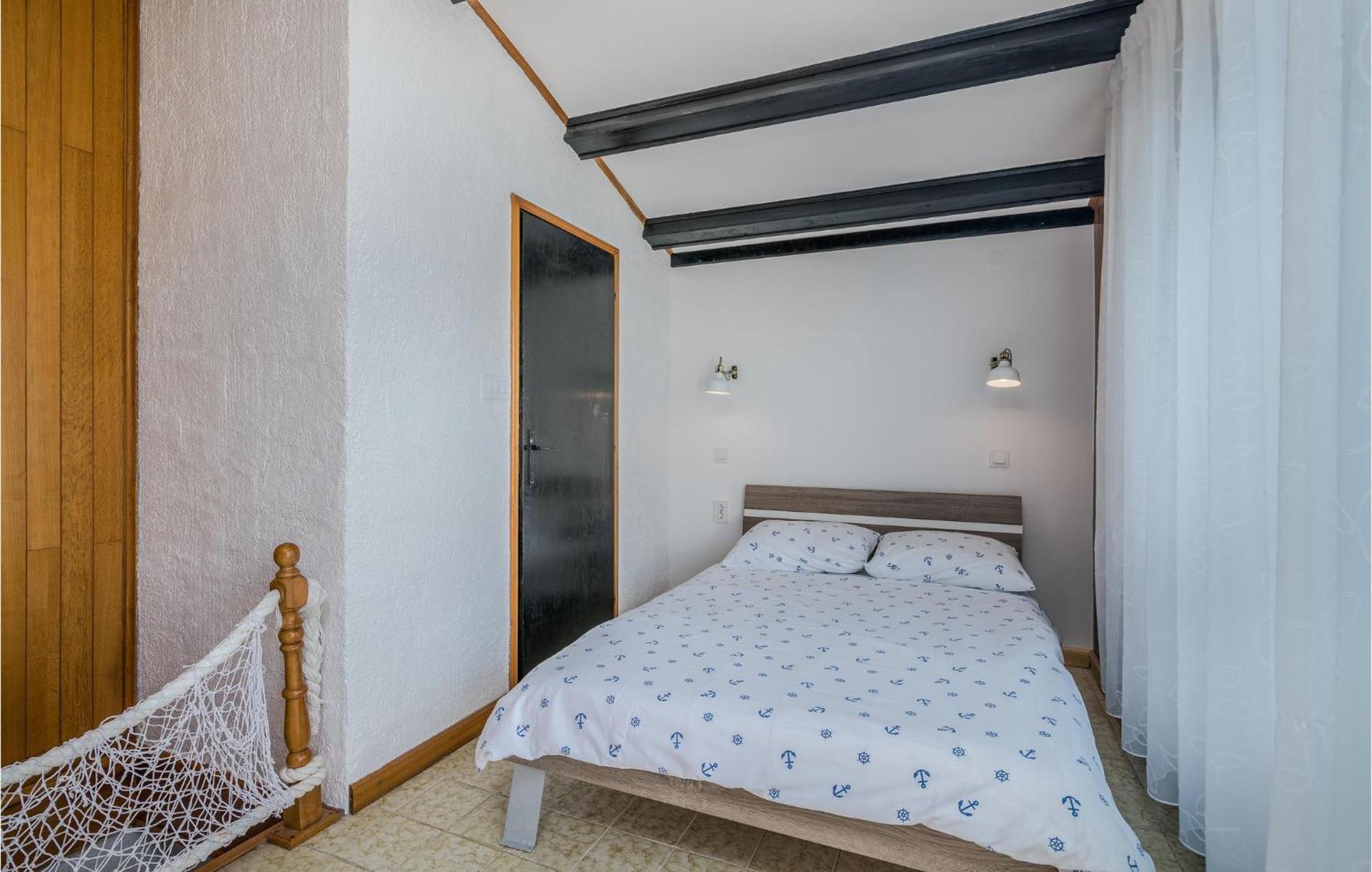 2 Bedroom Gorgeous Home In Baska Exteriör bild